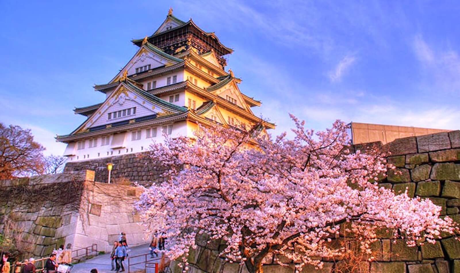 Lâu đài Osaka mang phong cách thiết kế với lối kiến trúc vô cùng tinh sảo.